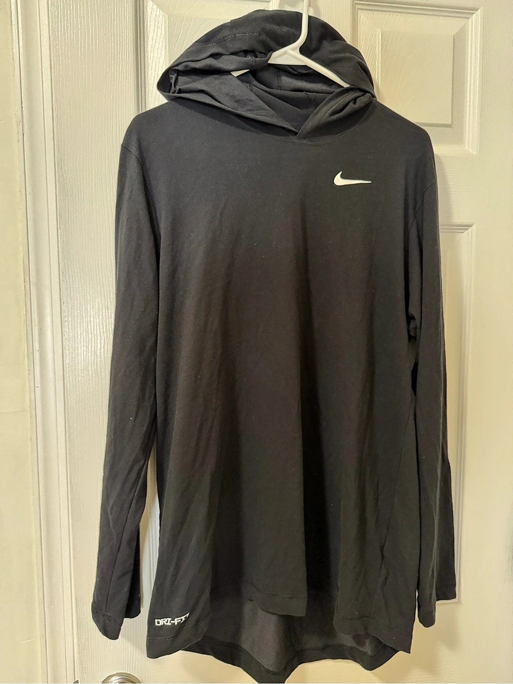 Nike Men’s Dri-FIT light weight hoodie Black Size Medium NWT